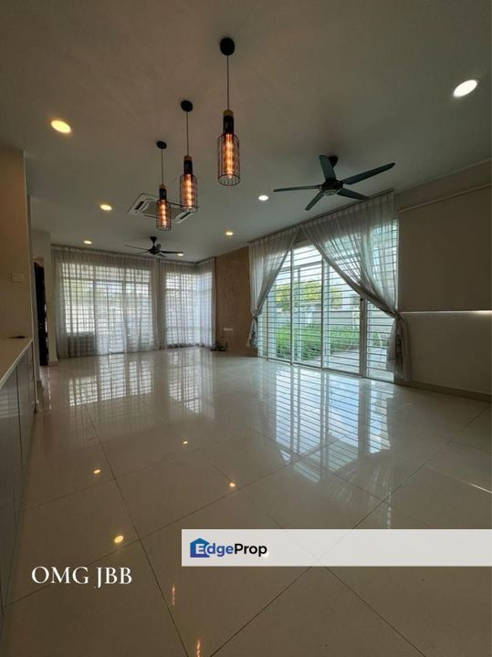 Kemuning Greenhills 2-Storey Semi-D 48x70 Basic Unit Good Condition , Selangor, Shah Alam