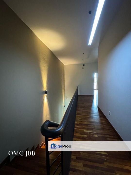 Kemuning Greenhills 2-Storey Semi-D 48x70 Basic Unit Good Condition , Selangor, Shah Alam