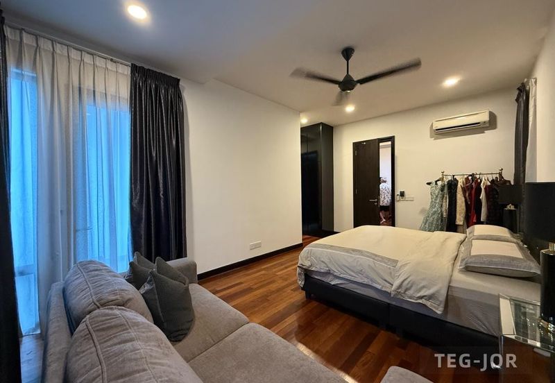 Duta Villa, Setia Alam