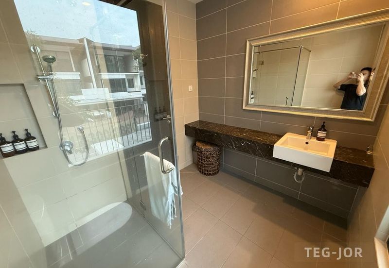 Duta Villa, Setia Alam