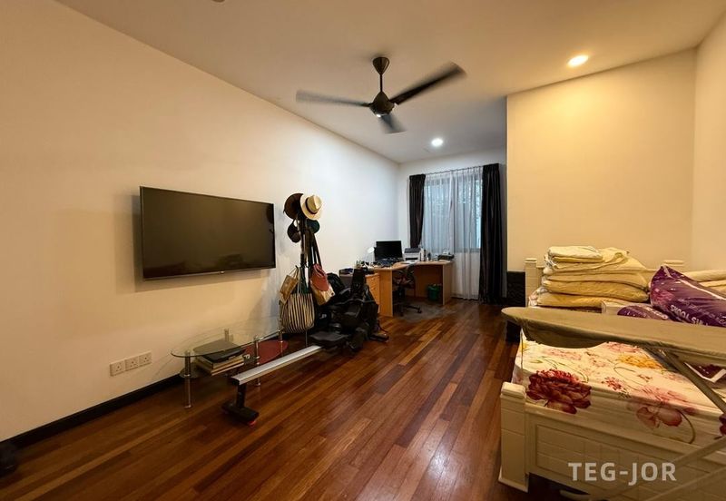 Duta Villa, Setia Alam