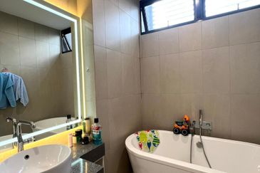 Dalia Residences @ Tropicana Aman