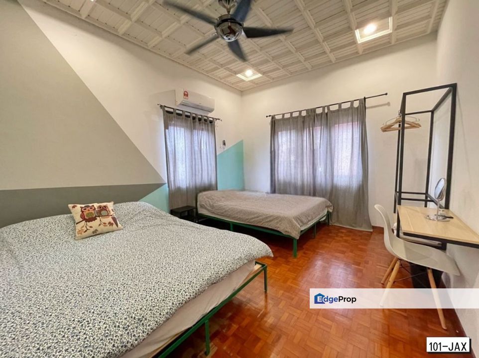 Taman Eng Ann 2-Storey Bungalow 50x100 Renovated Furnished Ready Move In Good Condition , Selangor, Klang