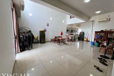 Lucent Residence @ twentyfive.7