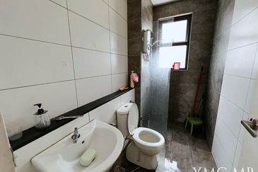 Lucent Residence @ twentyfive.7