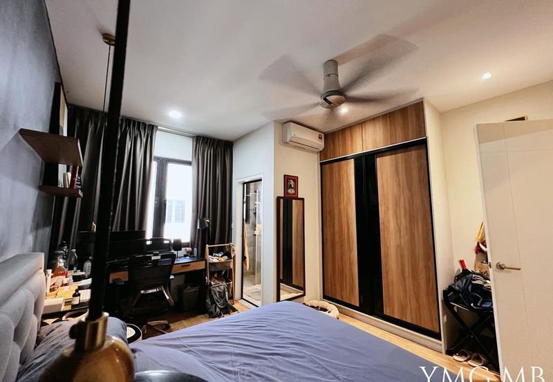 Lucent Residence @ twentyfive.7