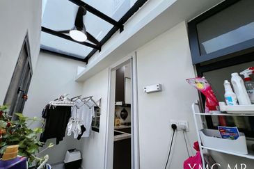 Lucent Residence @ twentyfive.7