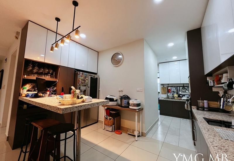 Lucent Residence @ twentyfive.7