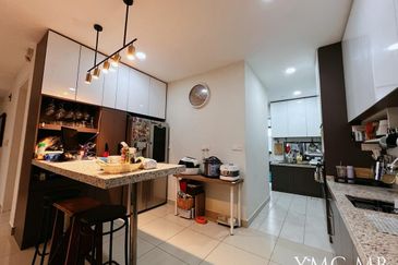 Lucent Residence @ twentyfive.7