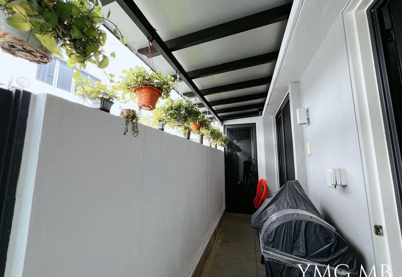 Lucent Residence @ twentyfive.7