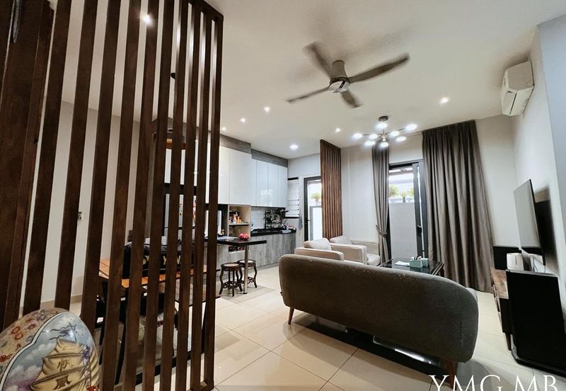 Lucent Residence @ twentyfive.7