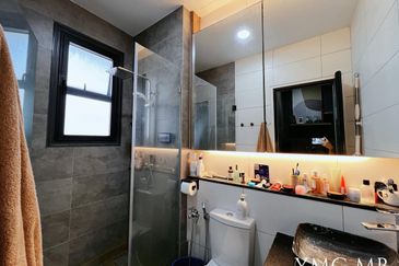 Lucent Residence @ twentyfive.7