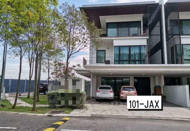 Duta Villa, Setia Alam