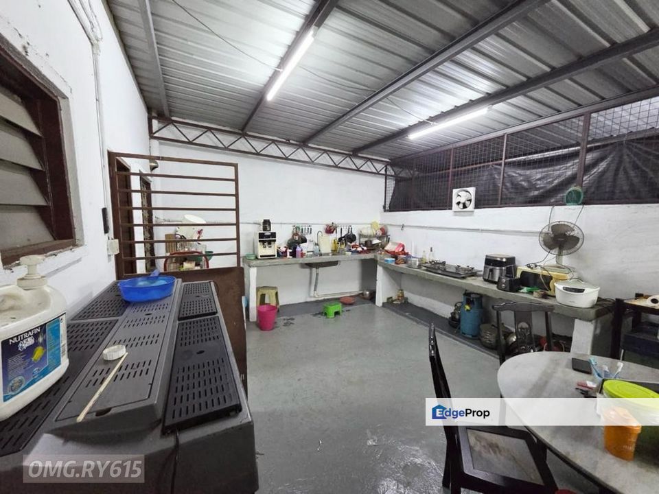 Pandamaran Selat Selantan 2-Storey Endlot 32x75 Extended Face No House Good Condition, Selangor, Port Klang