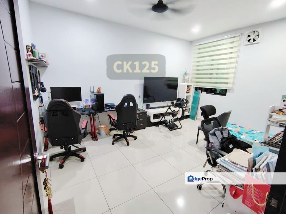 Canary Garden Bandar Bestari 2-Storey Semi-D Renovated Extended Good Condition, Selangor, Klang