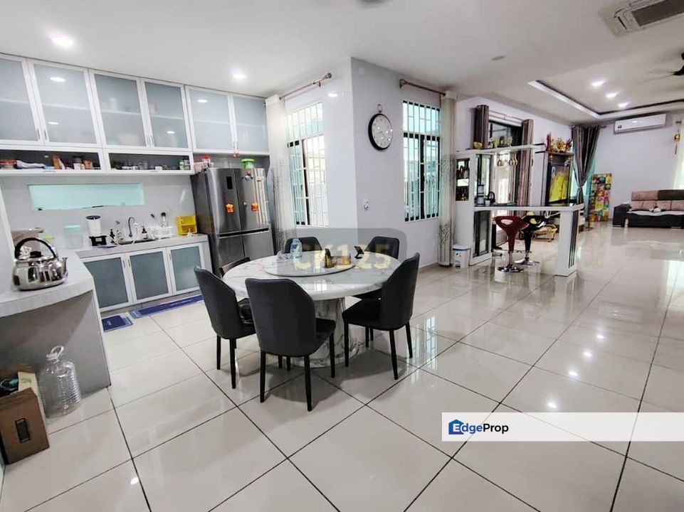 Canary Garden Bandar Bestari 2-Storey Semi-D Renovated Extended Good Condition, Selangor, Klang