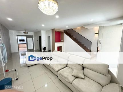 Amverton links Taman Sejati 2-Storey End Lot Renovated Extended Good Condition Ready Move In , Selangor, Klang