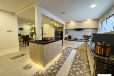 Taman Tepi Sungai ( Taman Teluk Pulai Indah )