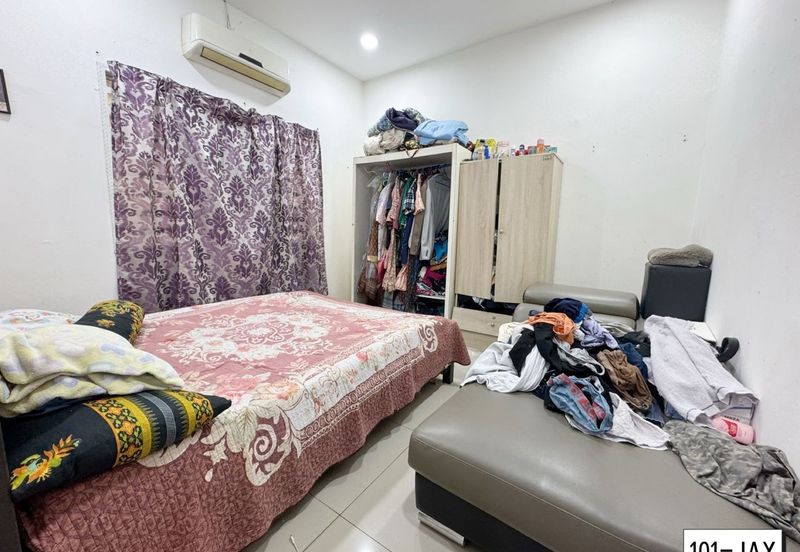 Taman Tepi Sungai ( Taman Teluk Pulai Indah )