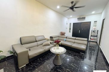 Taman Tepi Sungai ( Taman Teluk Pulai Indah )