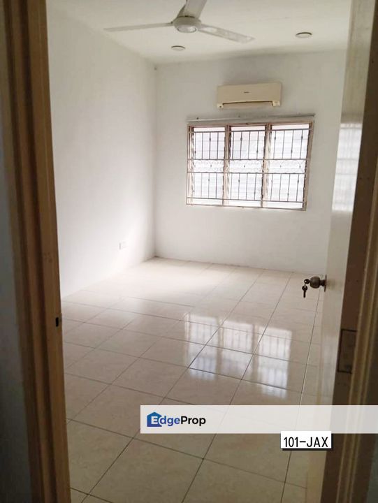 Bayu Perdana Klang 2-Storey 20x85 Basic Unit Face Open Good Condition Best Value , Selangor, Klang