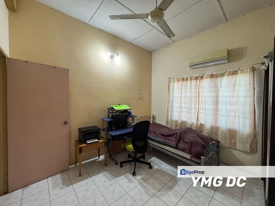 Pekan Meru Klang 2-Storey 22x55 Renovated Extended Good Condition , Selangor, Klang