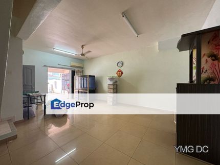 Bukit Tinggi 2 @ 2-Storey 18x65 Renovated Extended Good Condition Super Value , Selangor, Klang