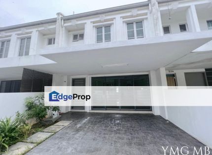 Bandar Rimbayu Perennia 2-Storey 22x80 Face Open Basic Unit Good Condition, Selangor, Telok Panglima Garang