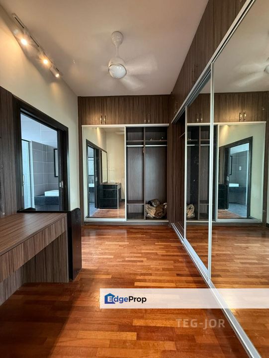 Setia Eco Park Setia Tropika 3-Storey Semi-D with lift Renovated Good Condition Super Value , Selangor, Setia Eco Park
