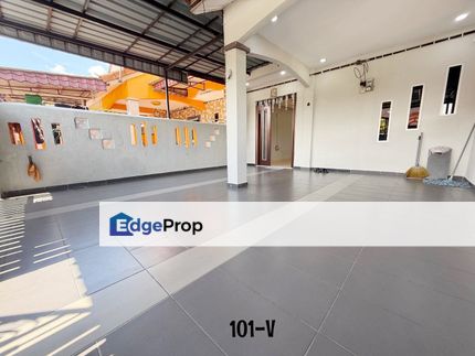 Kota Pendamar 1.5 Storey House Renovated Extended Face Open Good Condition , Selangor, Port Klang