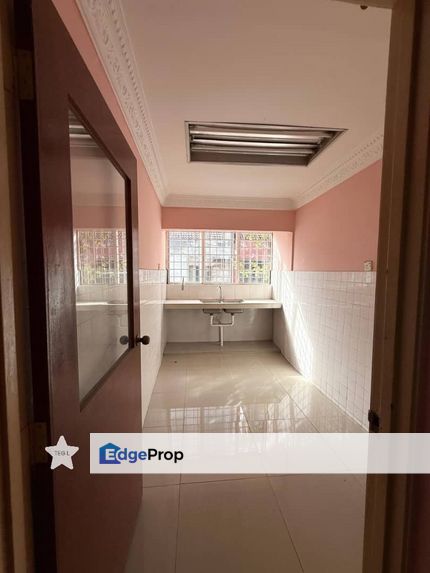 Taman Intan Klang Kawasan 16 @ 3-Storey Shoplot Basic Unit Best Value , Selangor, Klang