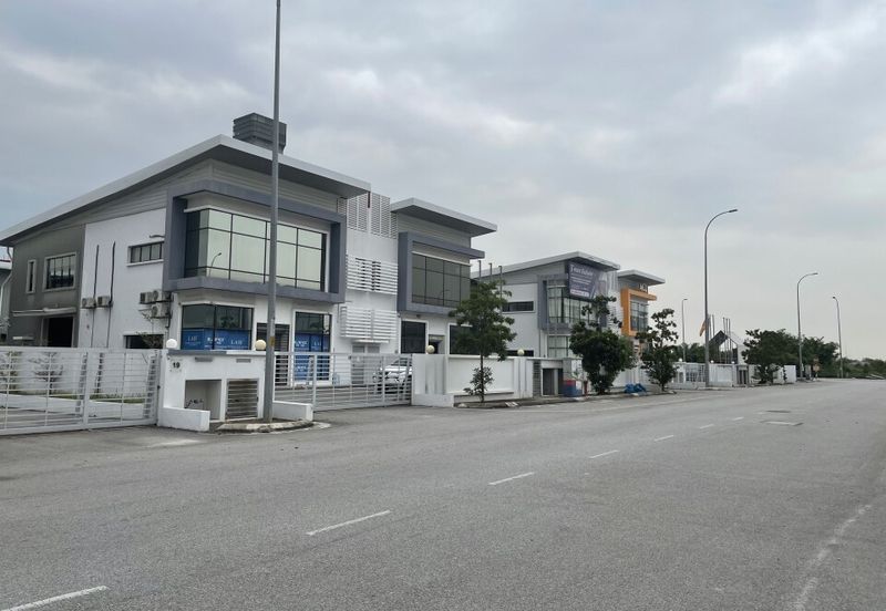 Gateway 16, Bandar Bukit Raja