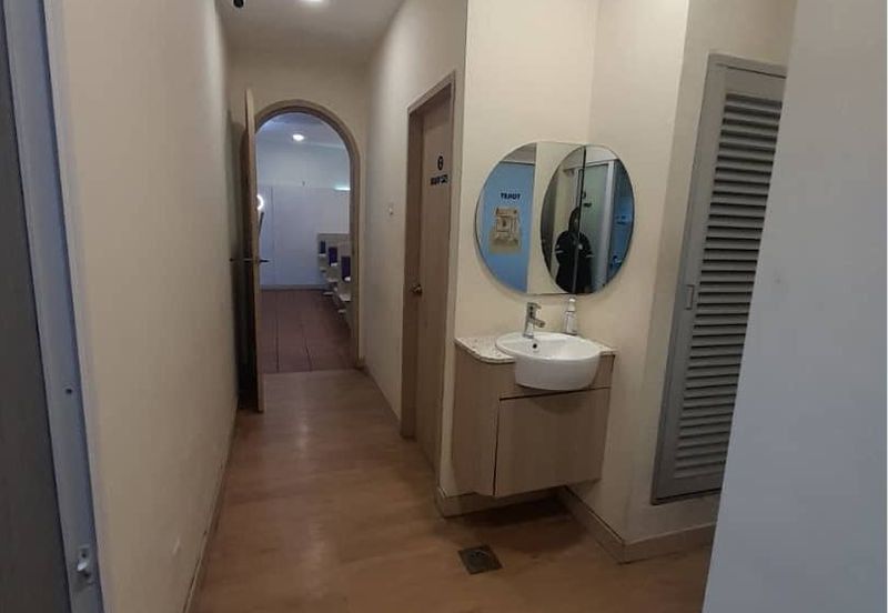 Bayu Tinggi Commercial Centre -Taipan