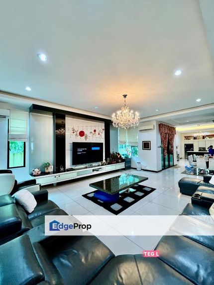 Sri Damai Bukit Rimau 3-Storey Bungalow Extended Good Condition, Selangor, Shah Alam