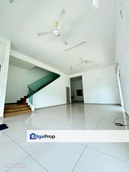 Canary Garden Bandar Bestari 2 Storey Cluster Semi-D Basic Unit Good Condition  , Selangor, Klang