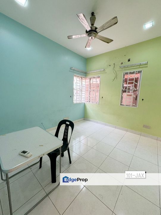 Aman Perdana Klang 2-Storey Semi-D Renovated Good Condition , Selangor, Klang