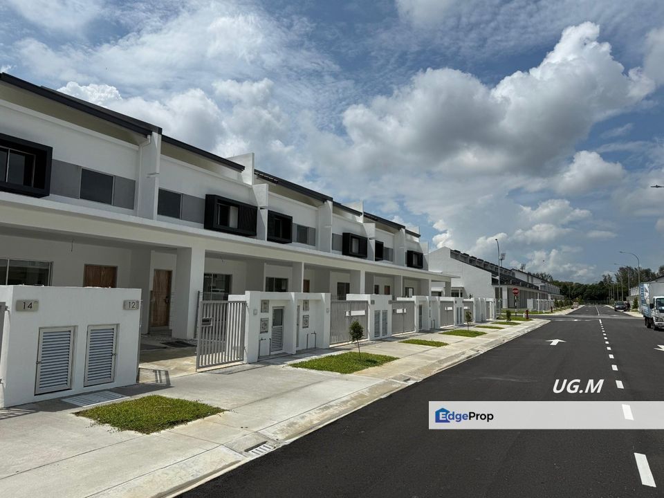 Laelia 2 Kota Bayuemas 2-Storey 20x70 Brand New Basic Unit Super Best Value , Selangor, Klang