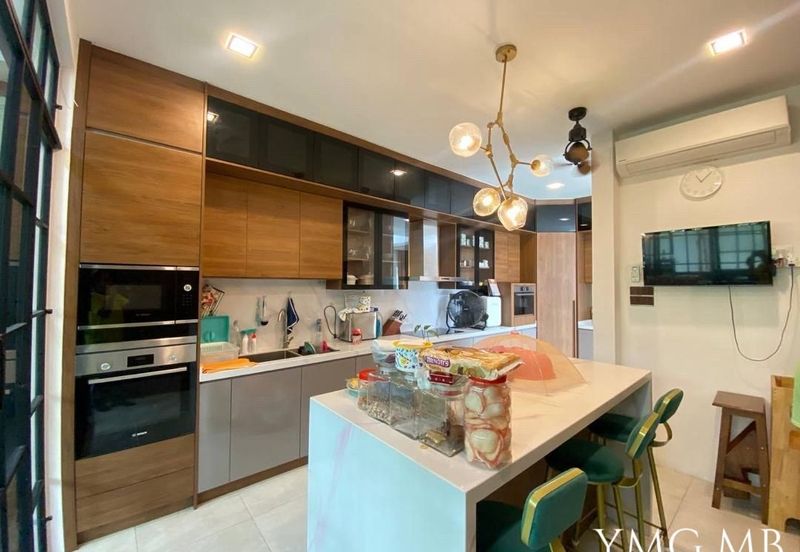 Lucent Residence @ twentyfive.7