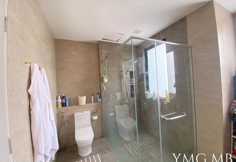 Lucent Residence @ twentyfive.7