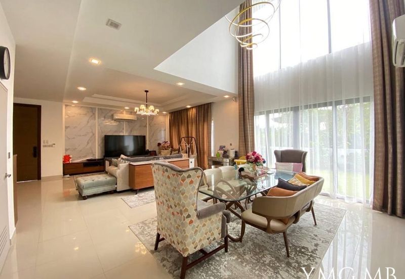 Lucent Residence @ twentyfive.7