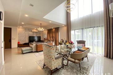 Lucent Residence @ twentyfive.7