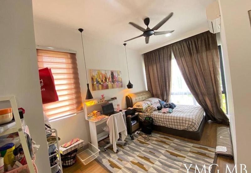 Lucent Residence @ twentyfive.7