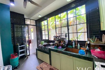 Lucent Residence @ twentyfive.7