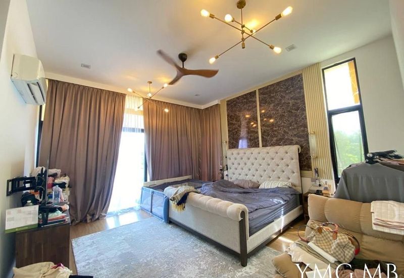 Lucent Residence @ twentyfive.7