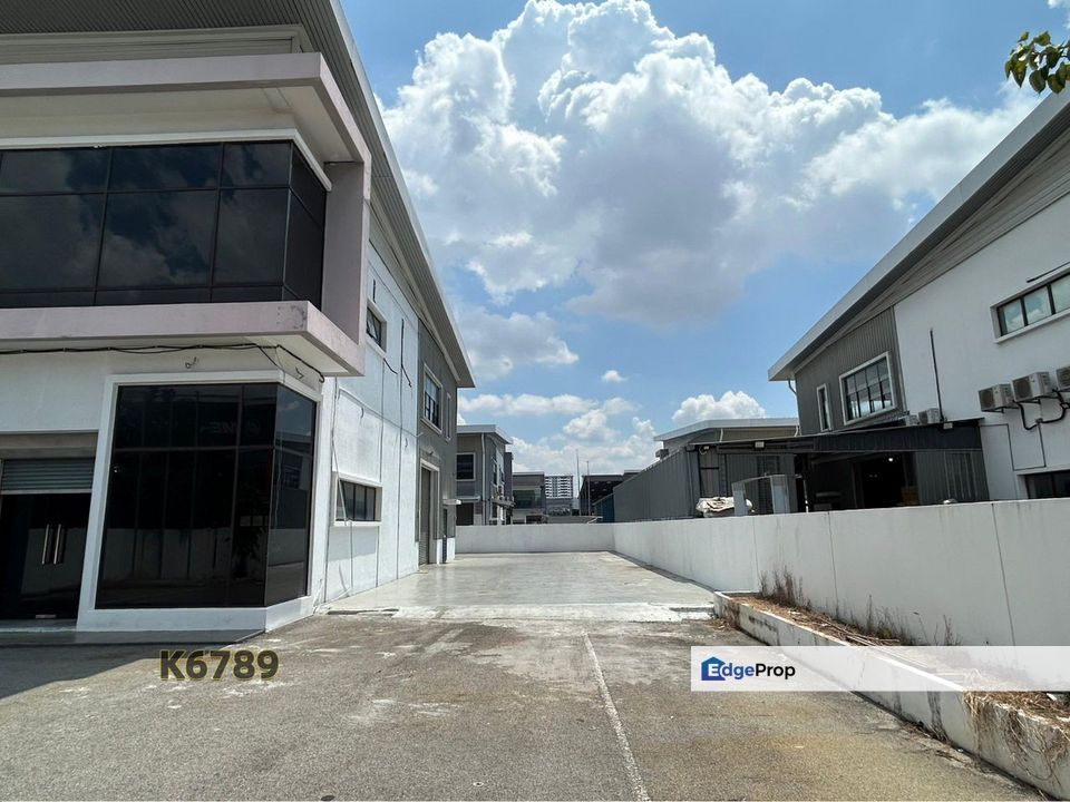 Astana Bukit Raja 1.5 Storey Semi-D Factory 150 Amps Good Condition, Selangor, Klang
