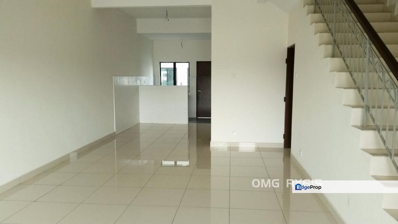 The Pearl Gelang Bandar Puteri Klang 2-Storey 18x75 Basic Unit Good Condition , Selangor, Klang