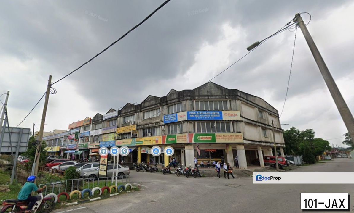 Pekan Meru Klang Nearby SMK Meru 3-Storey Shoplot Face Mainroad Super Value , Selangor, Klang