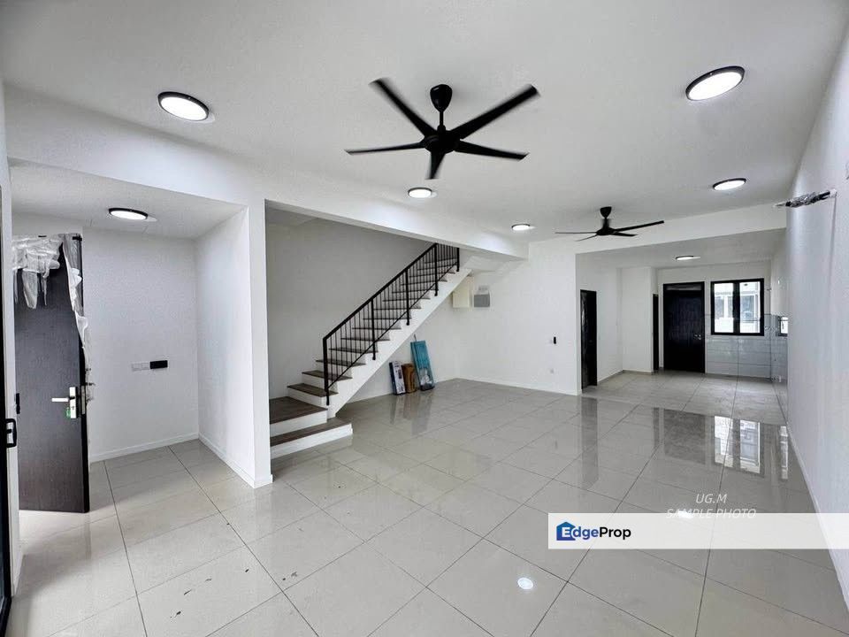 Nadira Bukit Raja Klang 2-Storey 20x75 Brand New Basic Unit Good Condition, Selangor, Klang