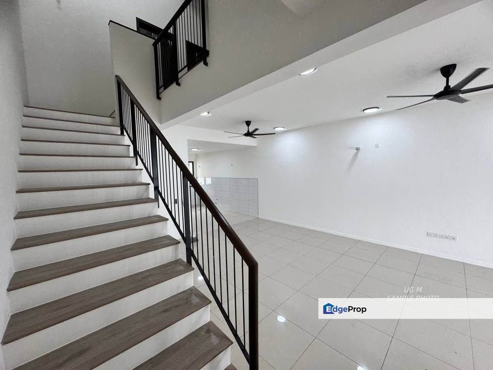 Nadira Bukit Raja Klang 2-Storey 20x75 Brand New Basic Unit Good Condition, Selangor, Klang