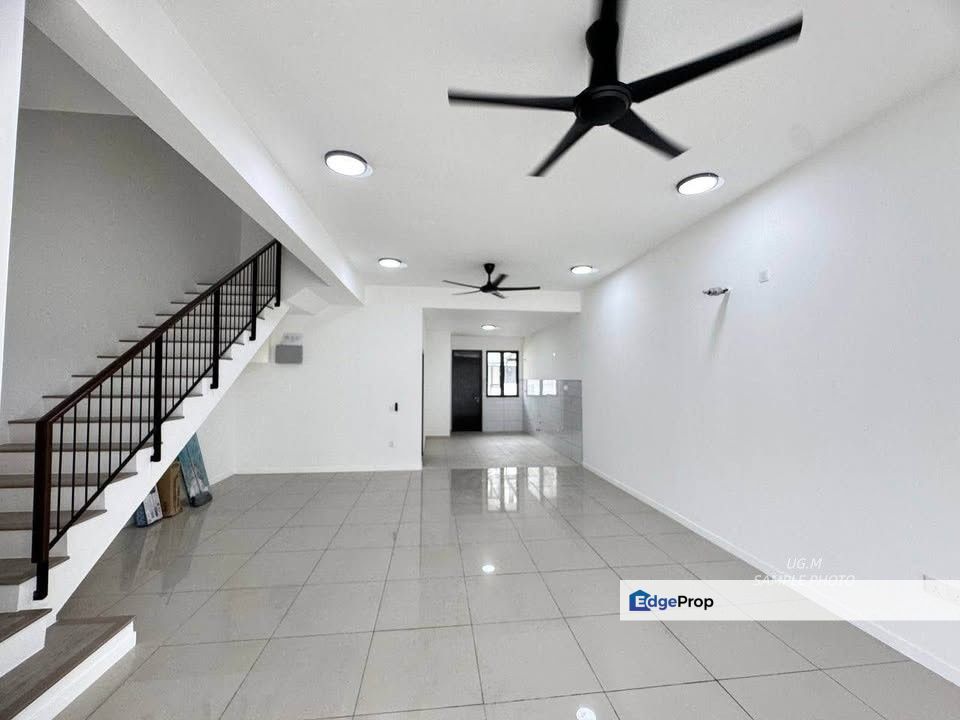 Nadira Bukit Raja Klang 2-Storey 20x75 Brand New Basic Unit Good Condition, Selangor, Klang